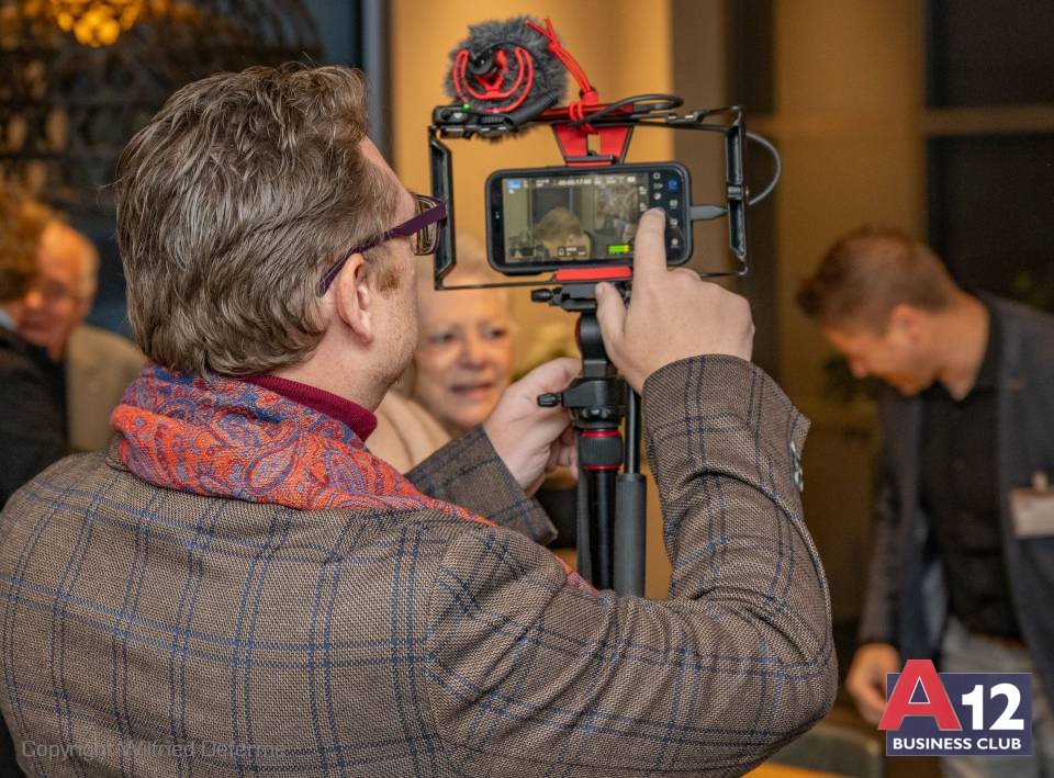 Fotoalbum - Ontbijtvergadering met Kris Seyen over AI - A12 Business Club - Evenement