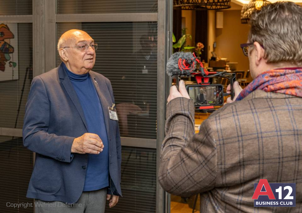 Fotoalbum - Ontbijtvergadering met Kris Seyen over AI - A12 Business Club - Evenement