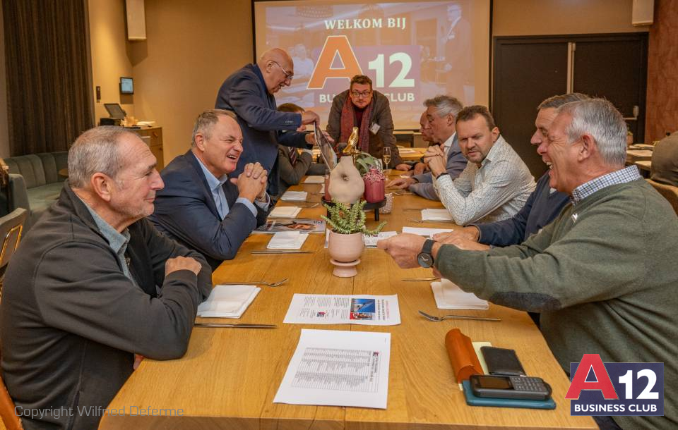 Fotoalbum - Ontbijtvergadering met Kris Seyen over AI - A12 Business Club - Evenement