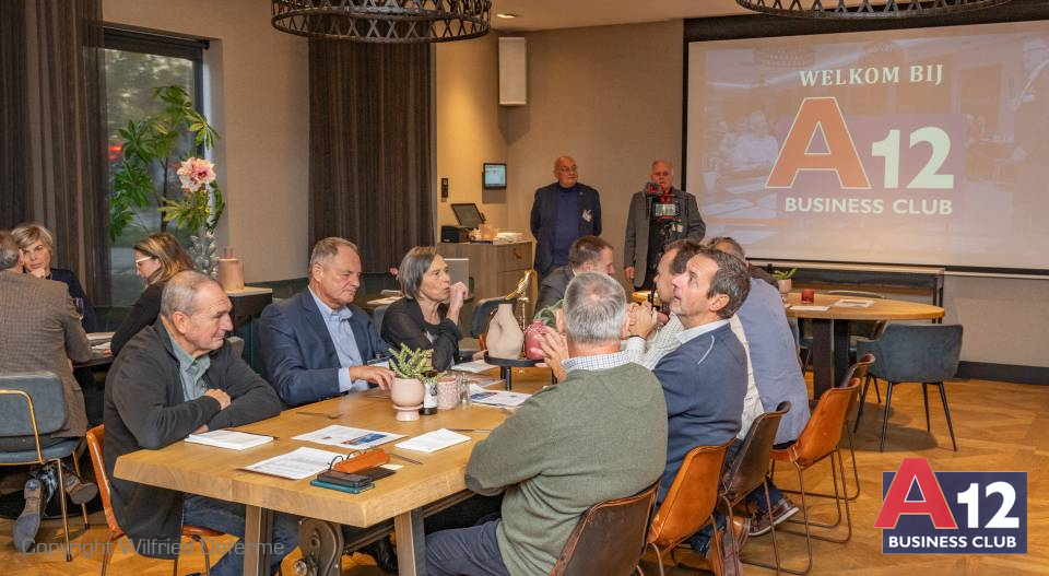 Fotoalbum - Ontbijtvergadering met Kris Seyen over AI - A12 Business Club - Evenement