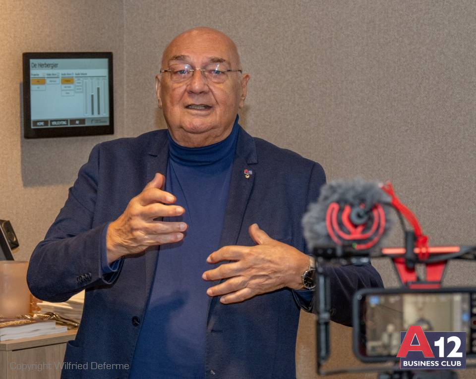 Fotoalbum - Ontbijtvergadering met Kris Seyen over AI - A12 Business Club - Evenement