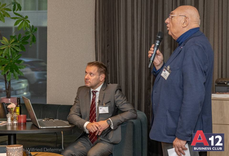 Fotoalbum - Ontbijtvergadering met Kris Seyen over AI - A12 Business Club - Evenement