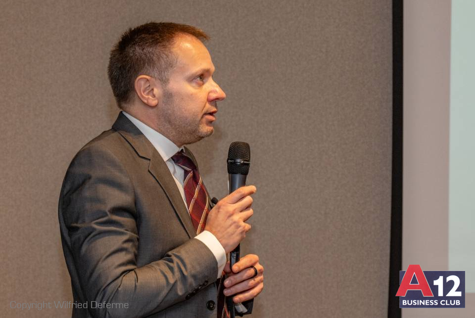 Fotoalbum - Ontbijtvergadering met Kris Seyen over AI - A12 Business Club - Evenement