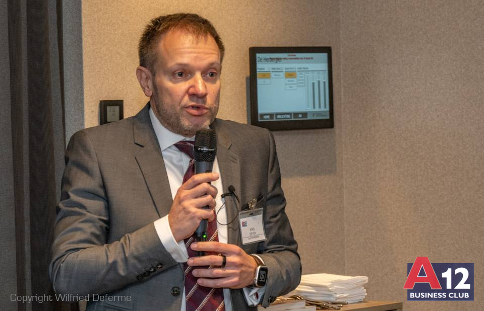 Fotoalbum - Ontbijtvergadering met Kris Seyen over AI - A12 Business Club - Evenement