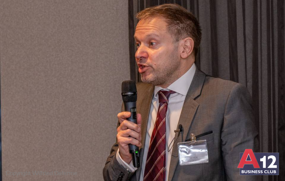 Fotoalbum - Ontbijtvergadering met Kris Seyen over AI - A12 Business Club - Evenement